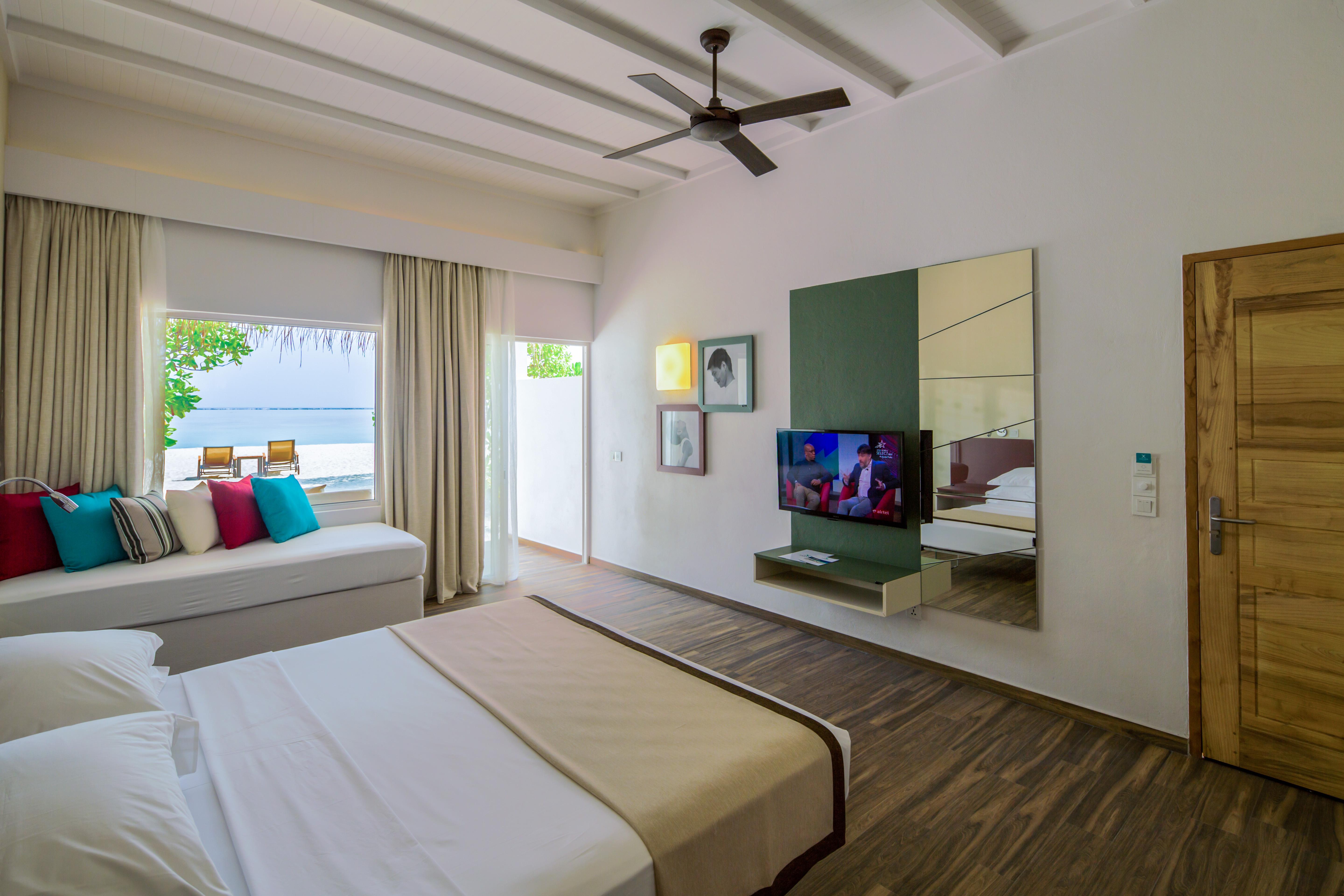 Cocoon Maldives Hotel Kurendhoo Bagian luar foto