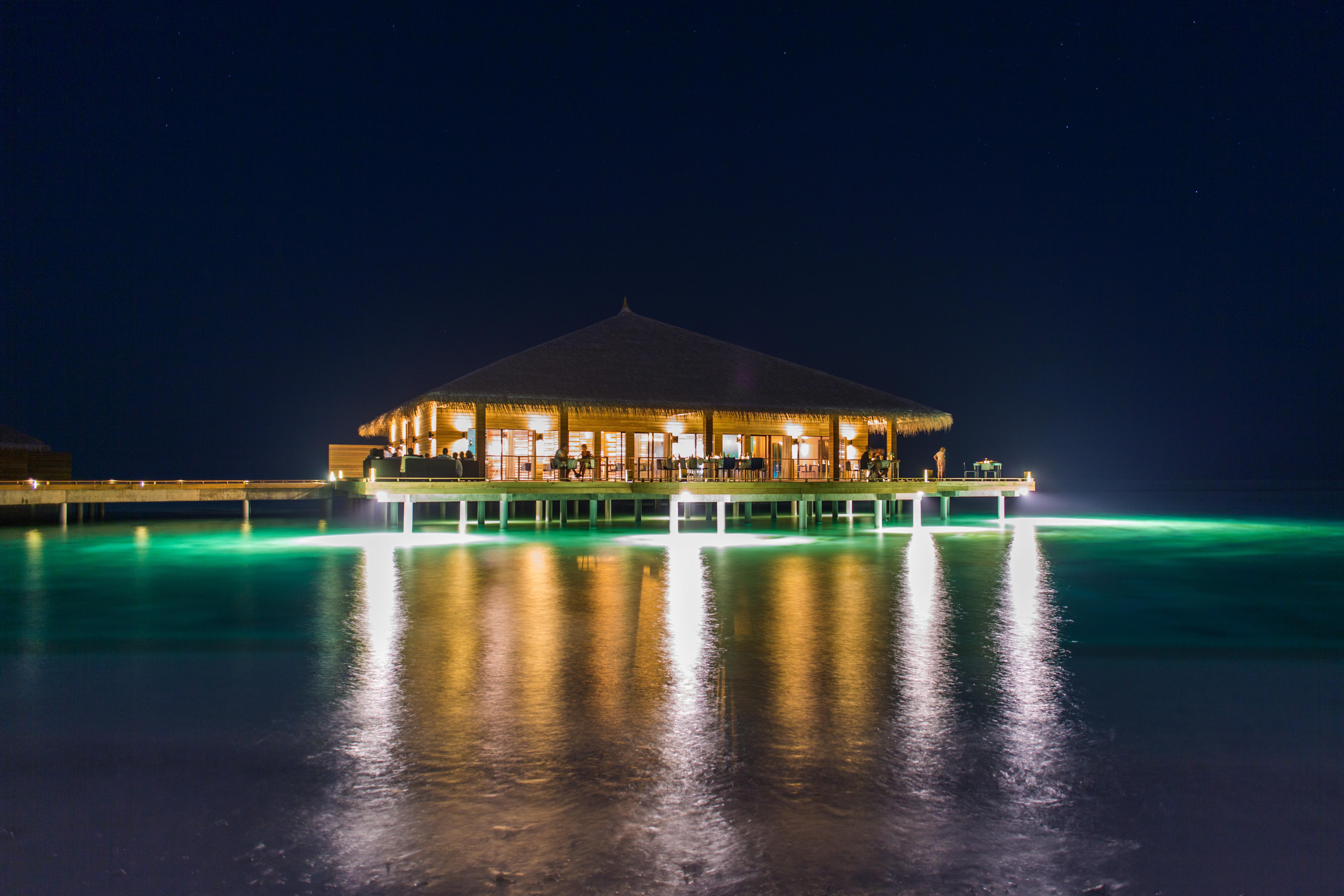 Cocoon Maldives Hotel Kurendhoo Bagian luar foto