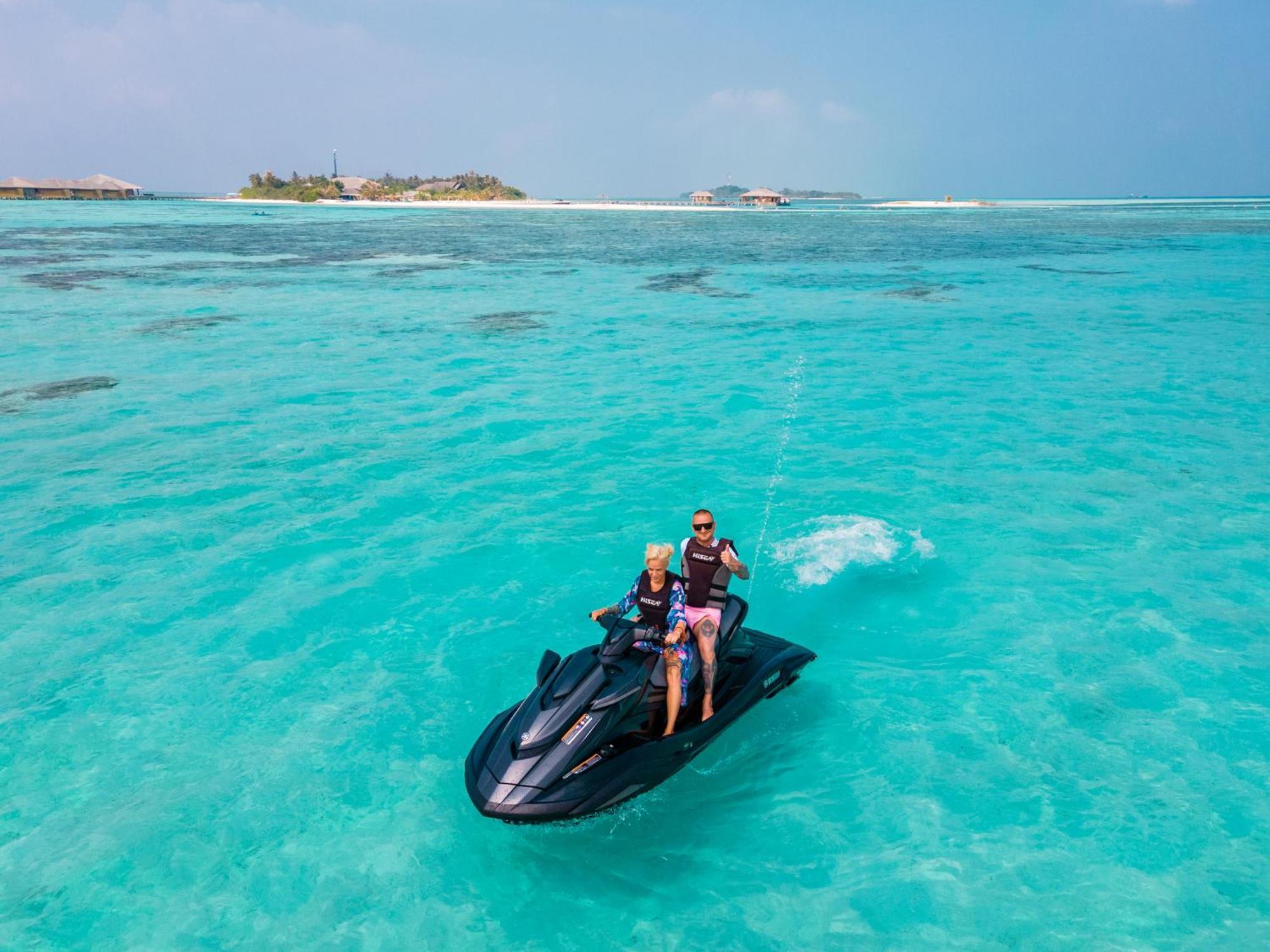 Cocoon Maldives Hotel Kurendhoo Bagian luar foto