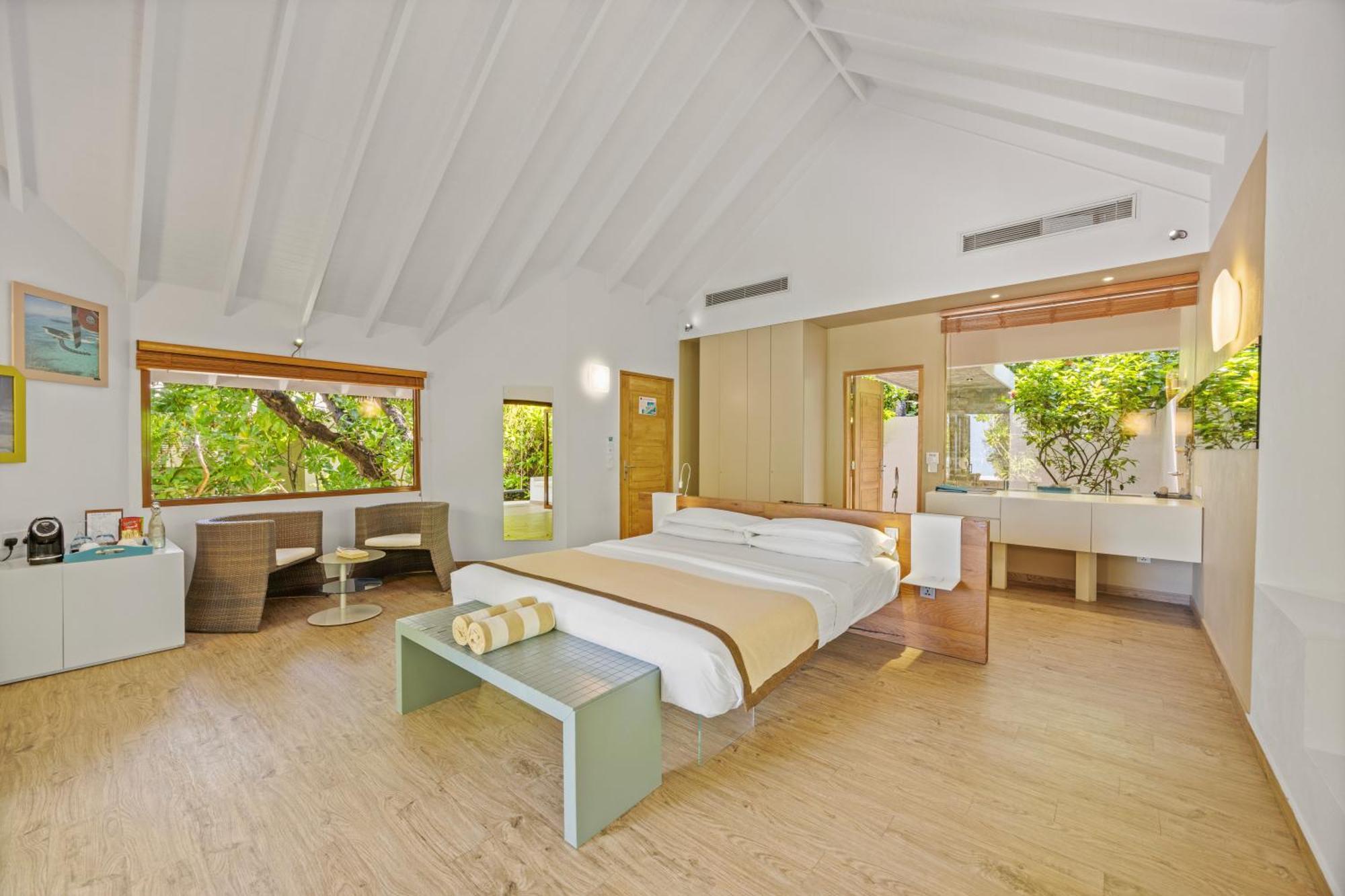 Cocoon Maldives Hotel Kurendhoo Bagian luar foto